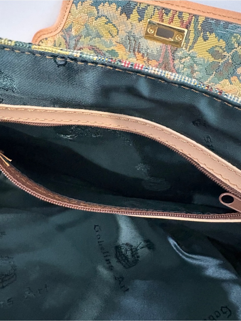 New Vintage Gobelins Art tapestry satchel - Picture 6 of 9